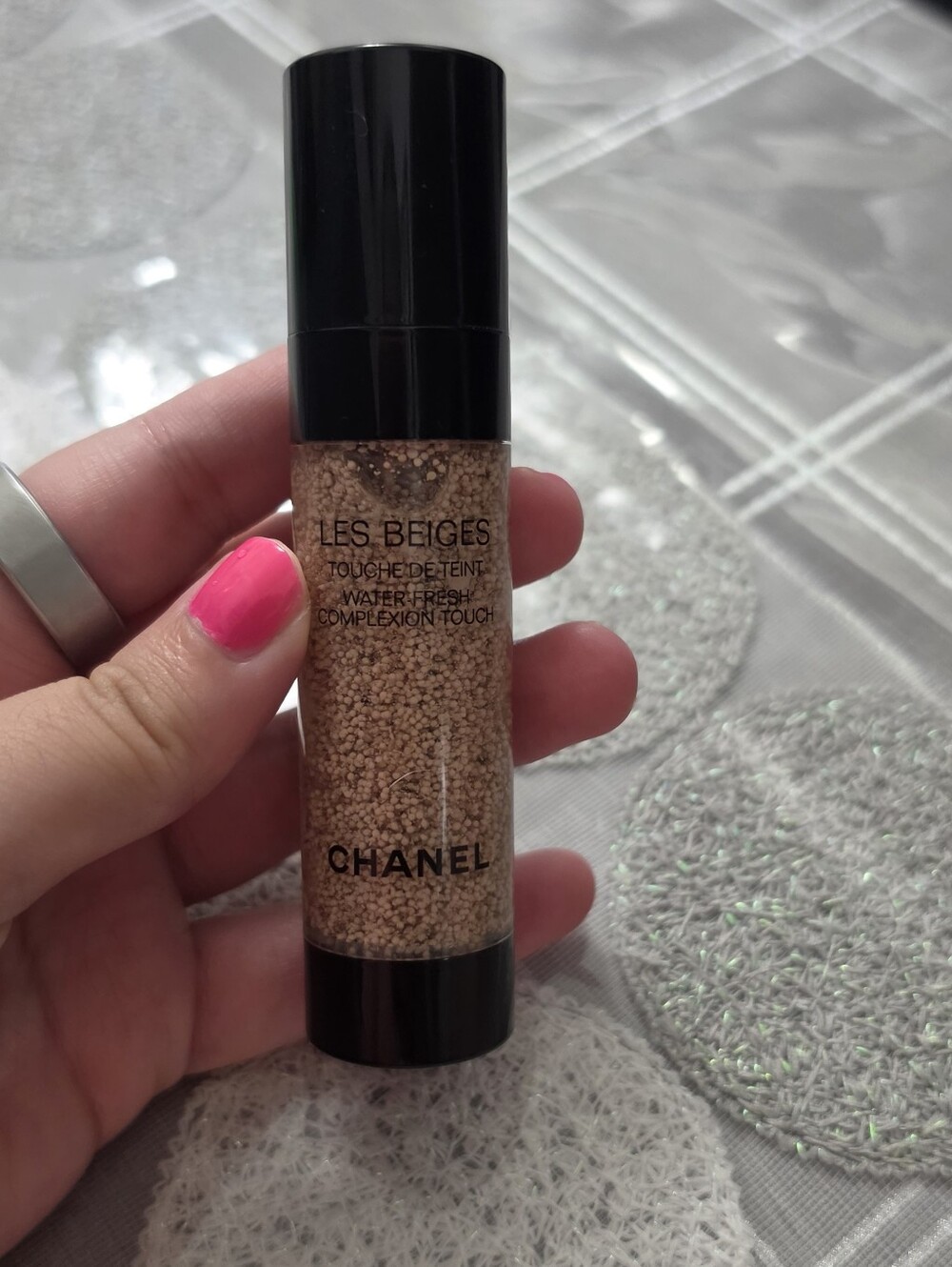 Chanel Les Beiges Water Fresh Complexion Touch